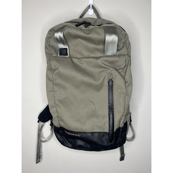 Cole Haan‎ ZEROGRAND Mountain HardWear Adult Backpack - Picture 1 of 14